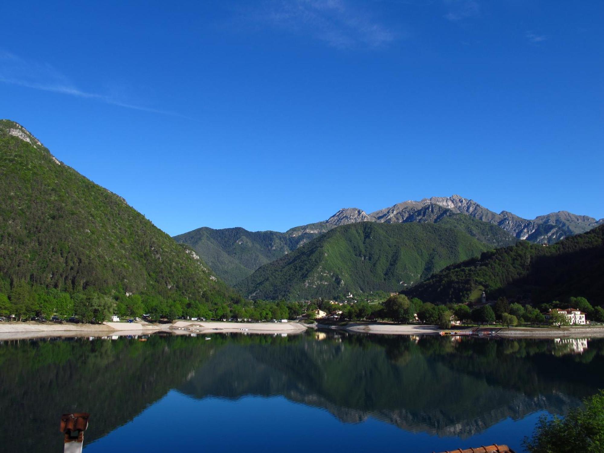 Camping Al Lago Ledro Pieve Di Ledro Buitenkant foto