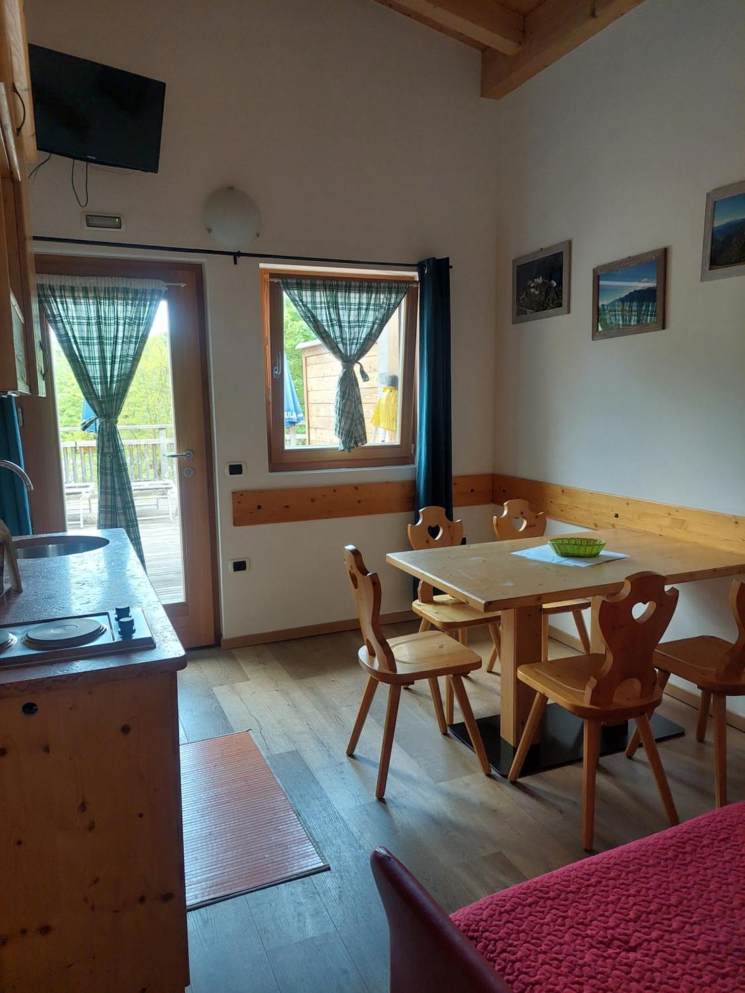 Camping Al Lago Ledro Pieve Di Ledro Buitenkant foto