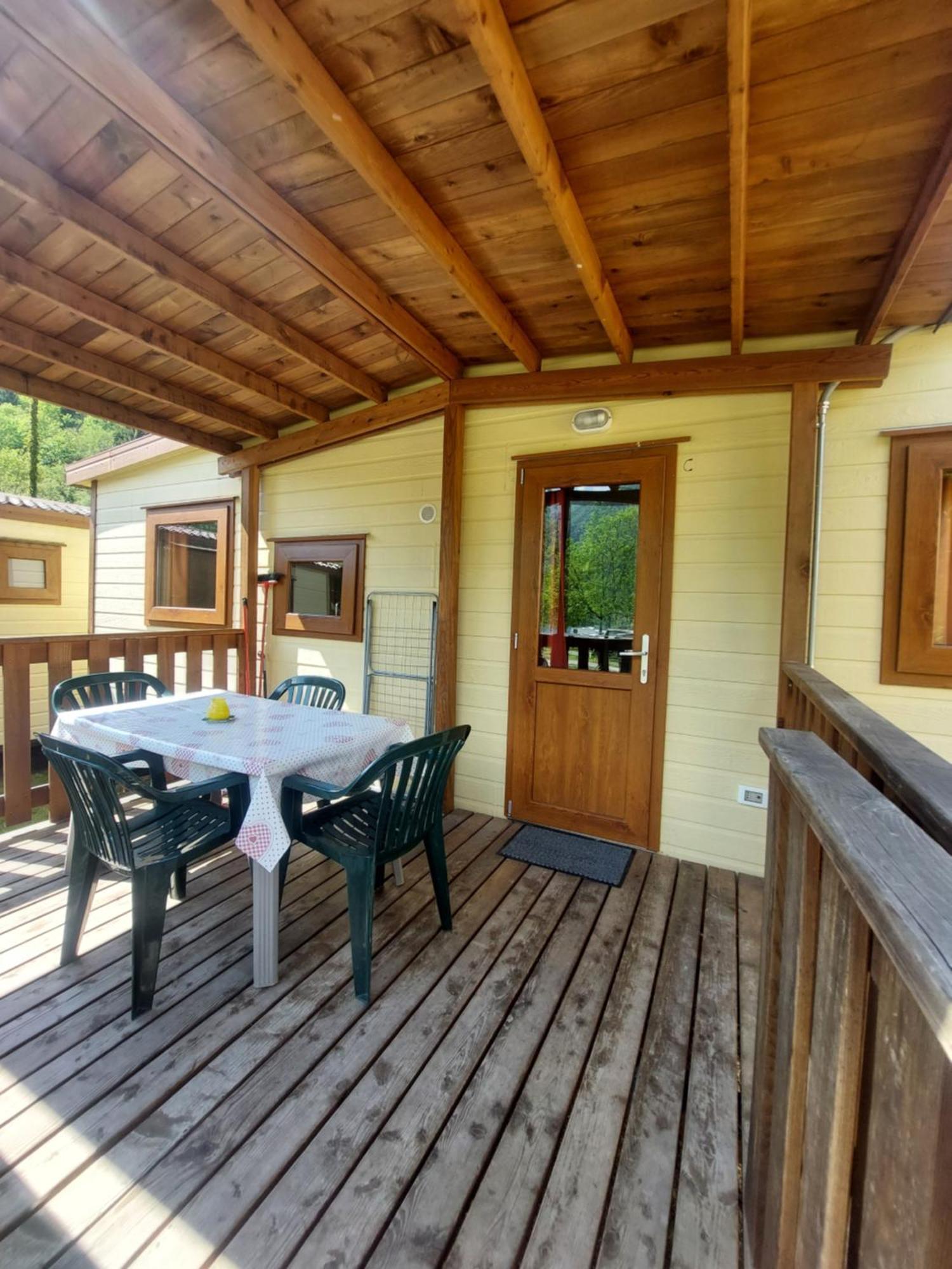 Camping Al Lago Ledro Pieve Di Ledro Buitenkant foto